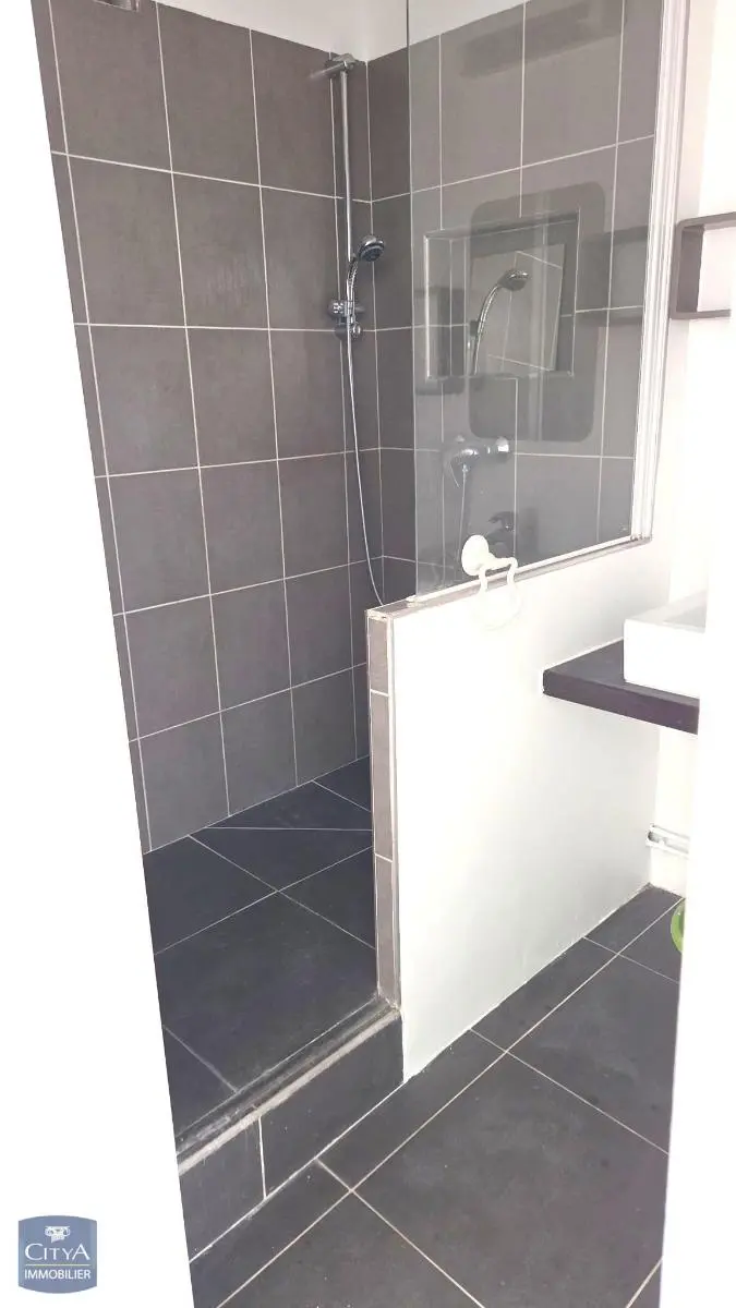Clichy (92110) Appartement 2 pièces 41.12m² photo 2