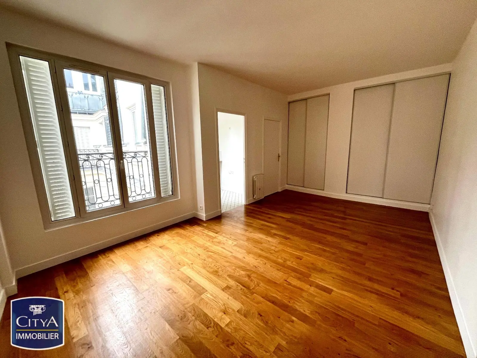 Photo 2 Appartement 1 pièce 32.28m²