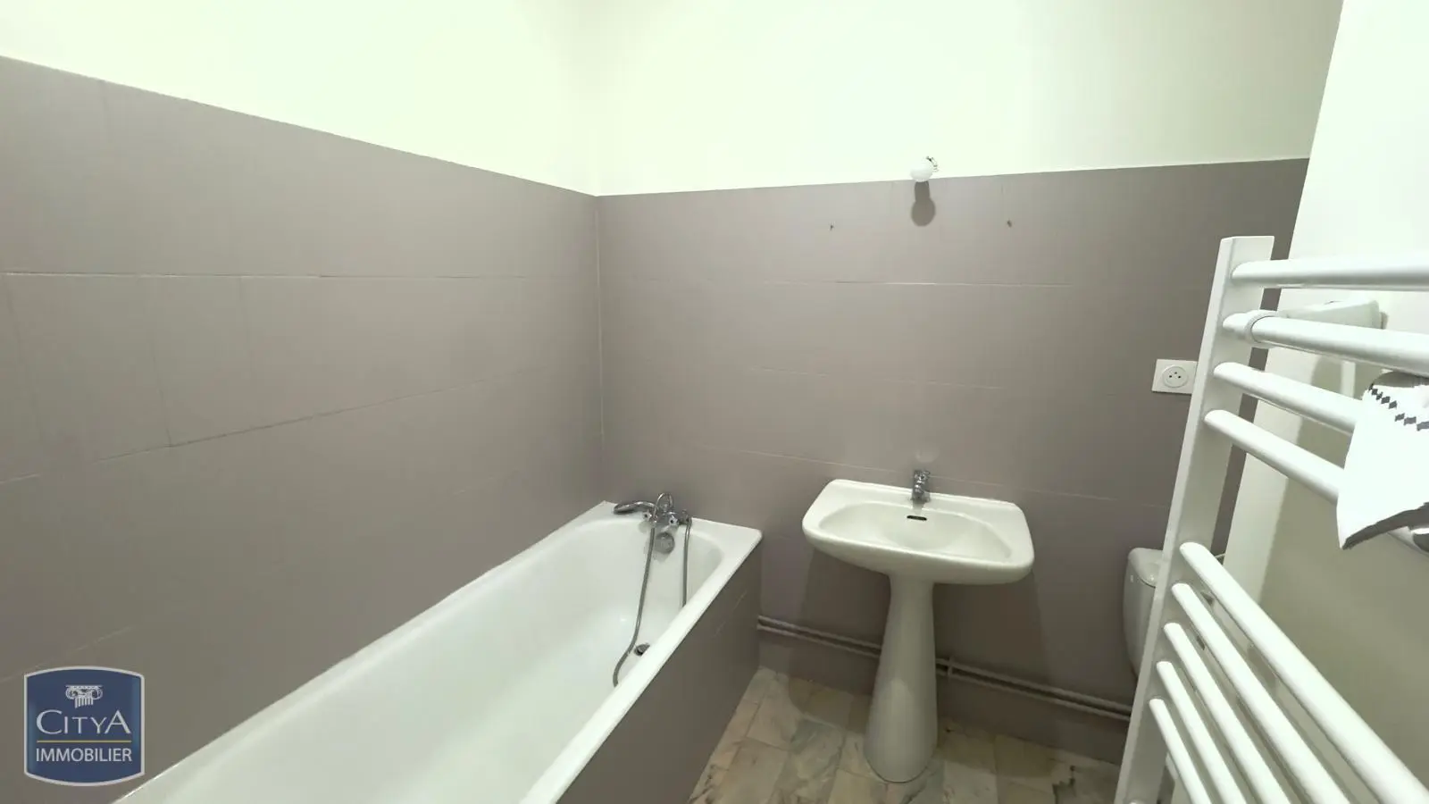 Photo 5 Appartement 1 pièce 23.97m²