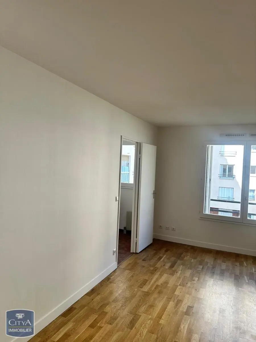 Photo 1 Appartement 1 pièce 29.47m²