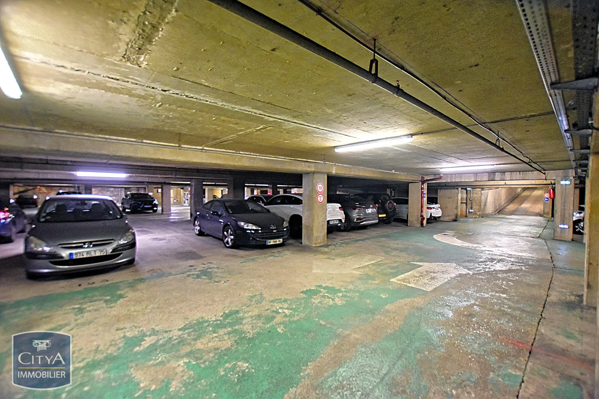 Photo 3 Parking