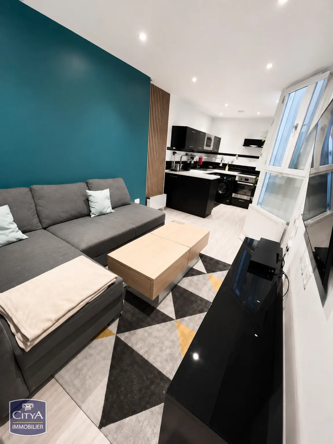 Photo 2 Appartement 1 pièce 17.76m²