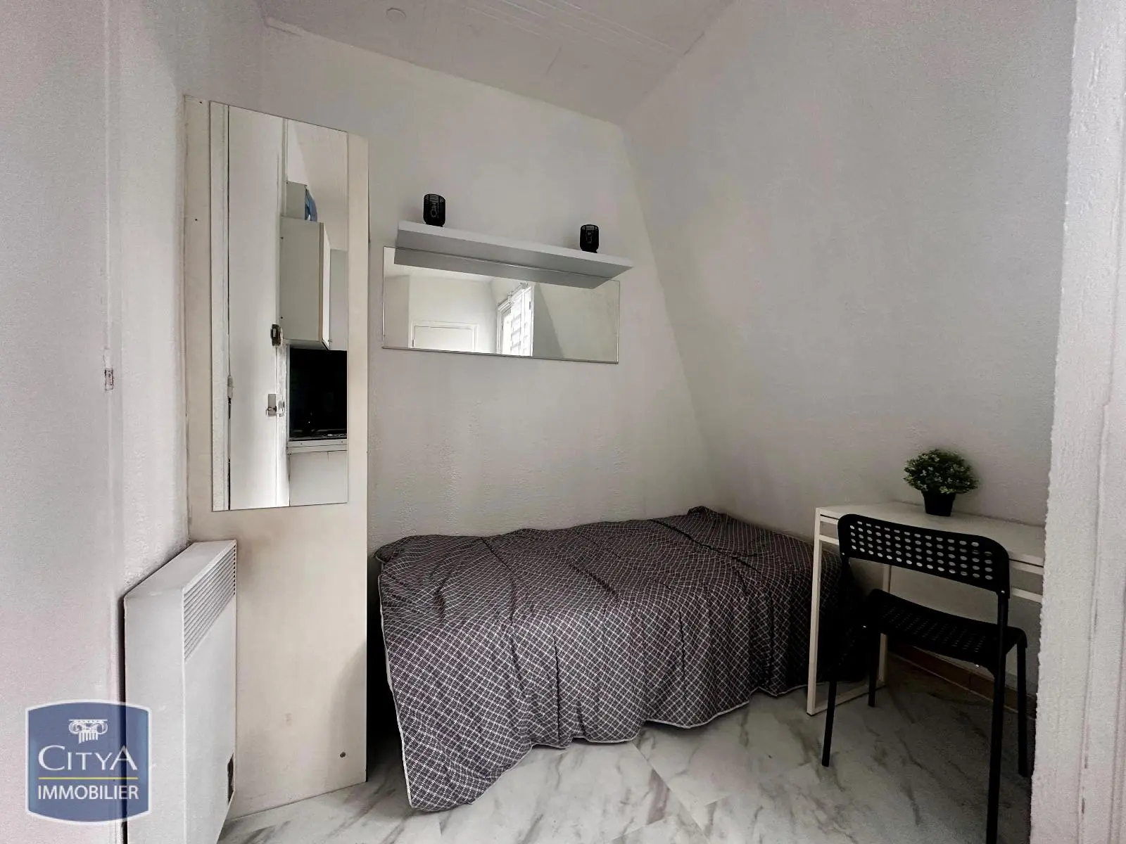 Photo 1 Appartement 1 pièce 7m²