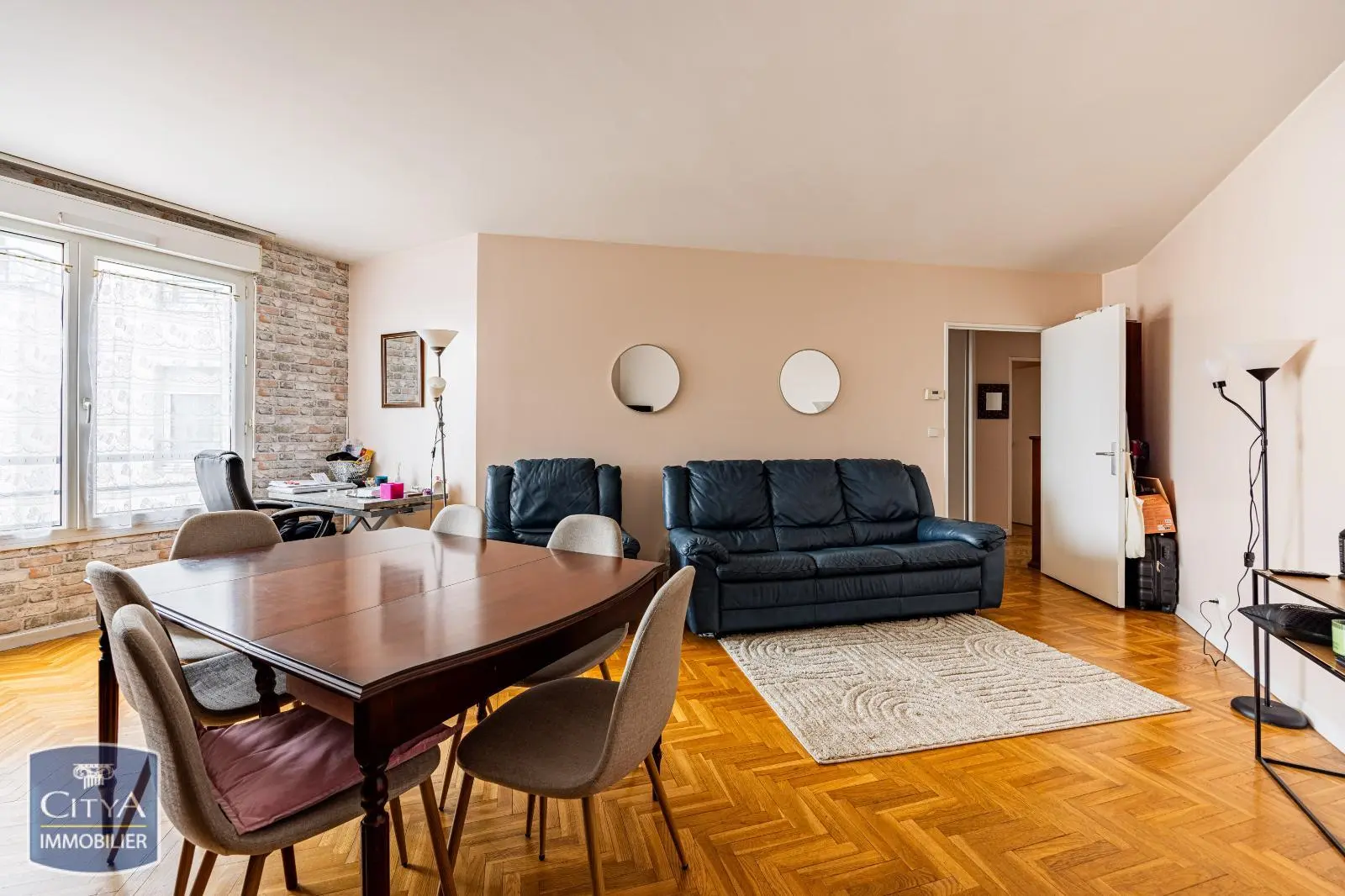 Photo 1 Appartement 5 pièces 104.75m²