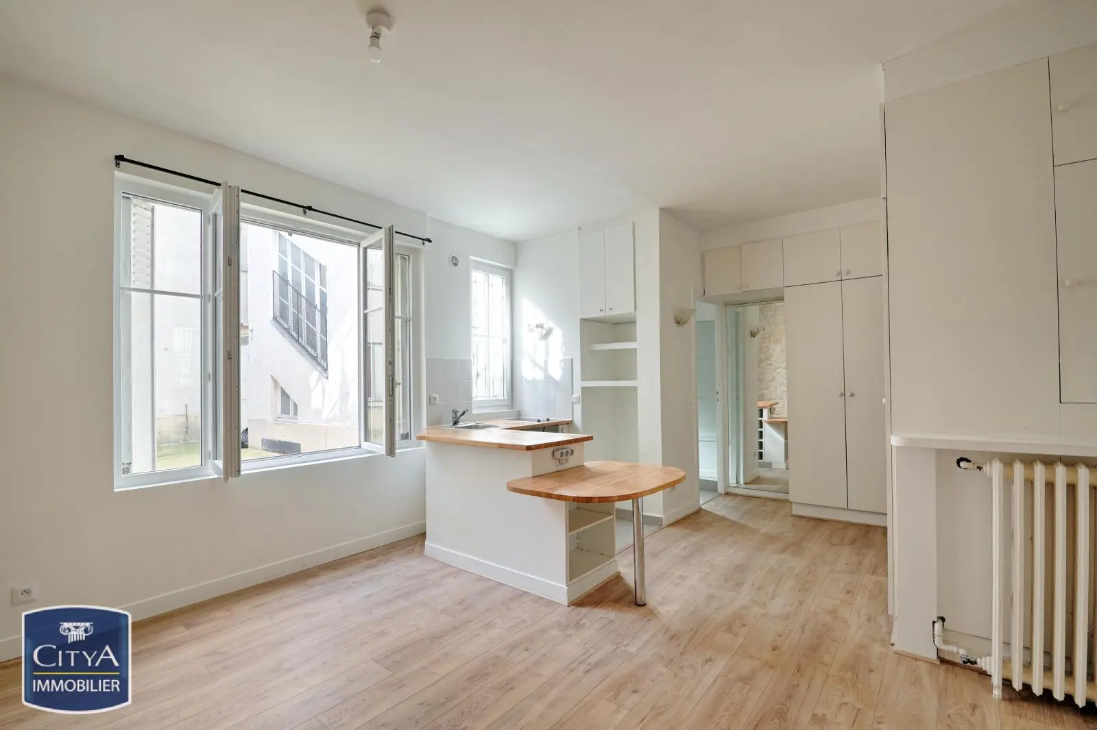 Photo 1 Appartement 1 pièce 30m²