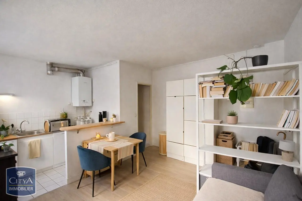 Photo 2 Appartement 1 pièce 20m²