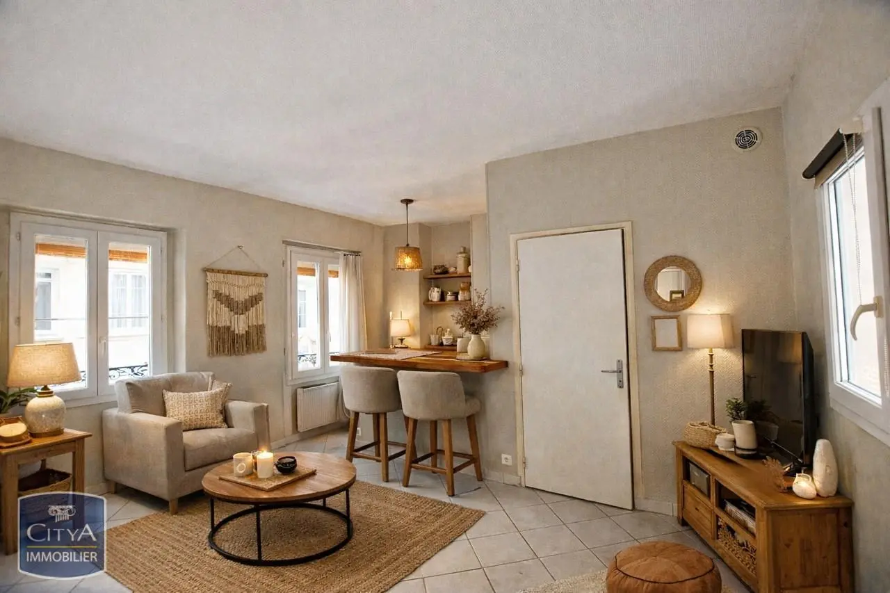 Photo 1 Appartement 1 pièce 21m²
