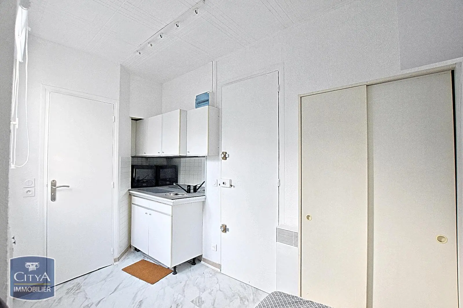 Photo 3 Appartement 1 pièce 9.08m²