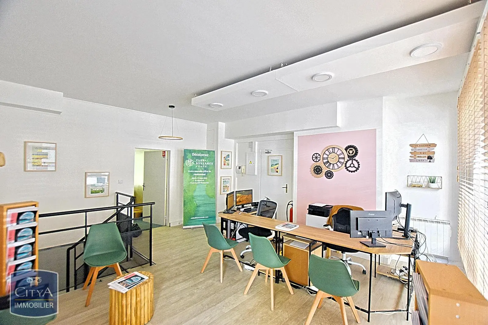 Photo 1 Local Commercial 140m²