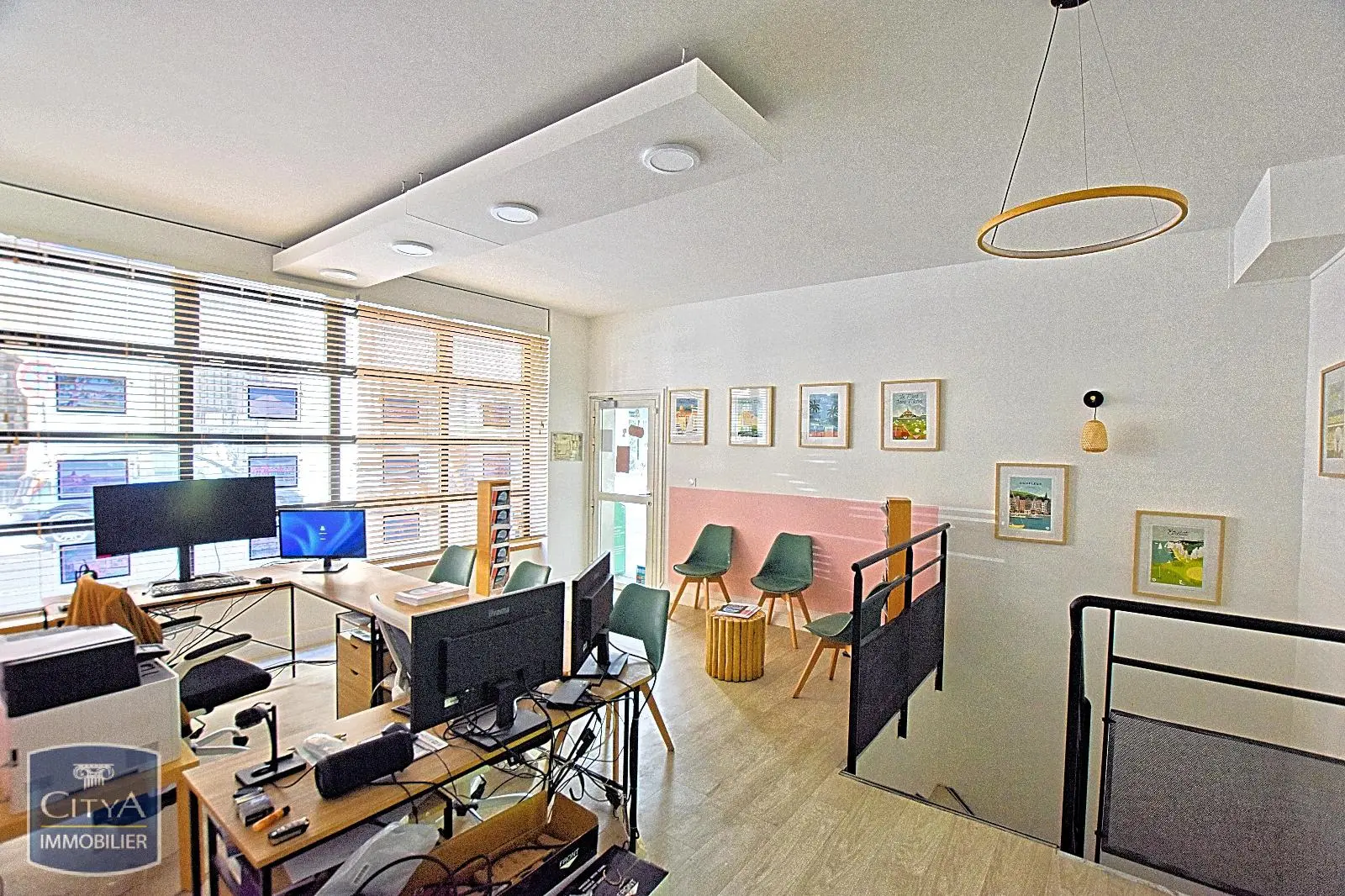 Photo 2 Local Commercial 140m²