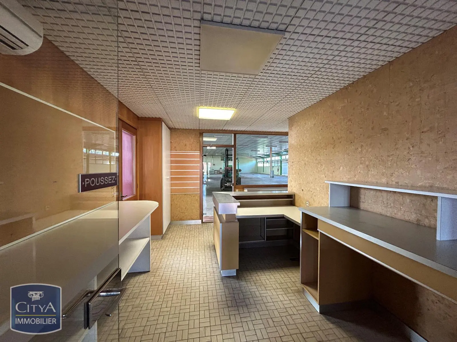 Photo 9 Local Commercial 1200m²