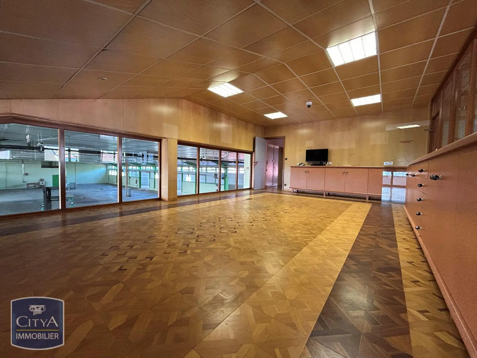 Photo 14 Local Commercial 1200m²