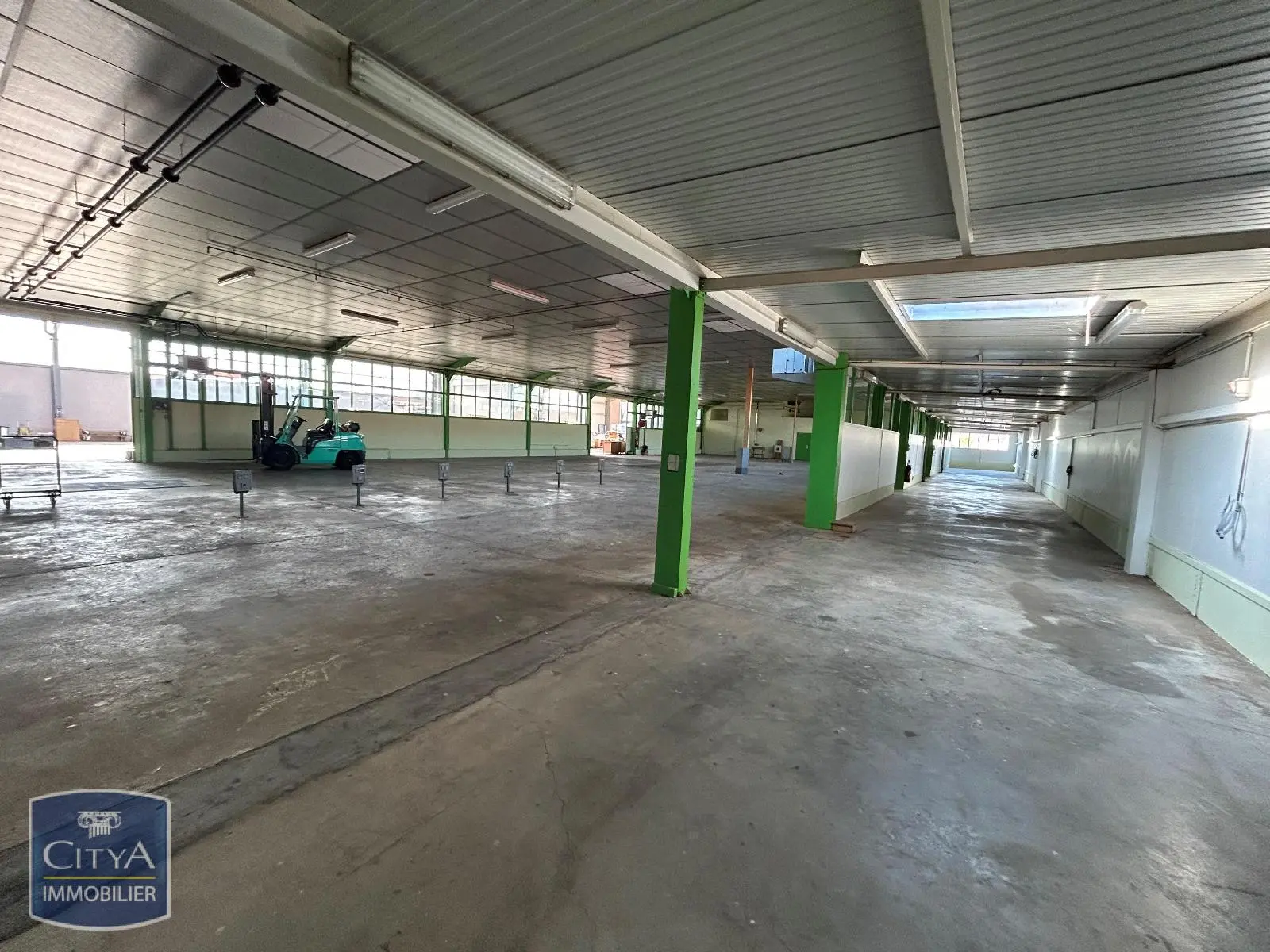 Photo 1 Local Commercial 1200m²