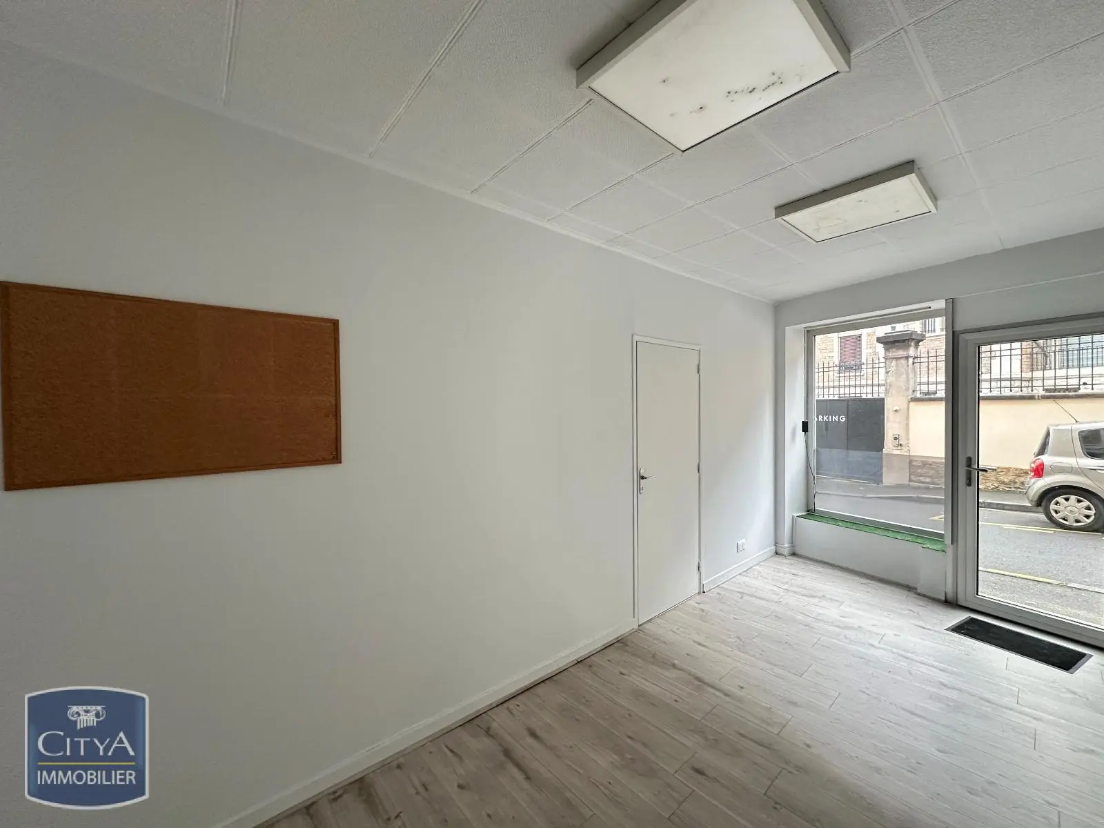 Photo 4 Local Commercial 60.8m²