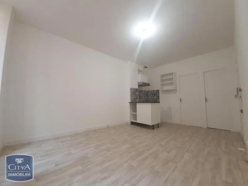 Photo 2 Appartement 1 pièce 21.56m²