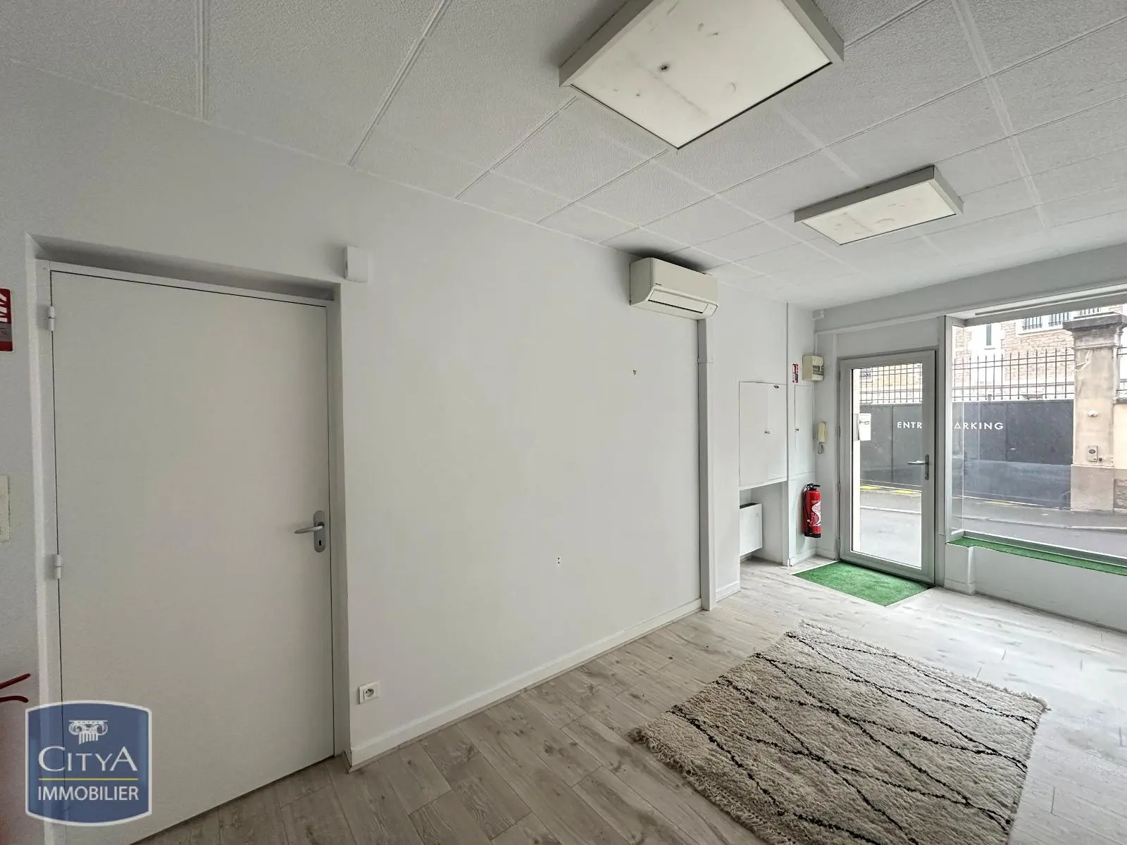 Photo 6 Local Commercial 60.8m²