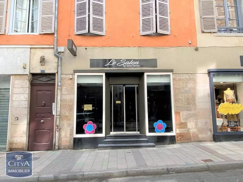 Illustration pour Local Commercial 57m² Photo Local Commercial 57m²