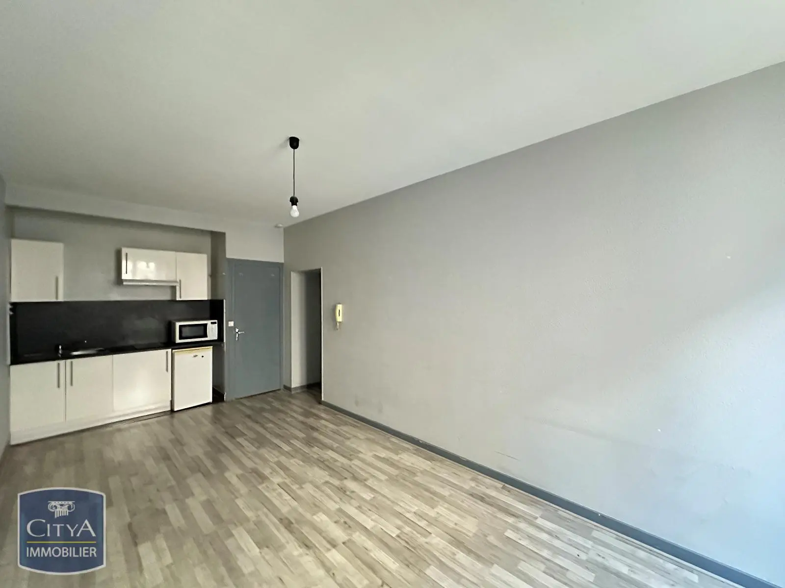 Photo 1 Appartement 1 pièce 25.81m²