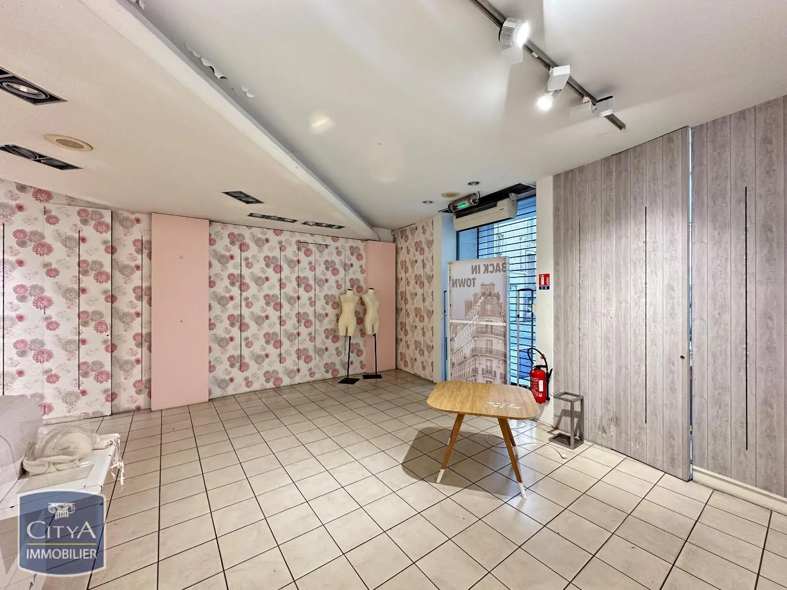 Photo 2 Local Commercial 223.2m²