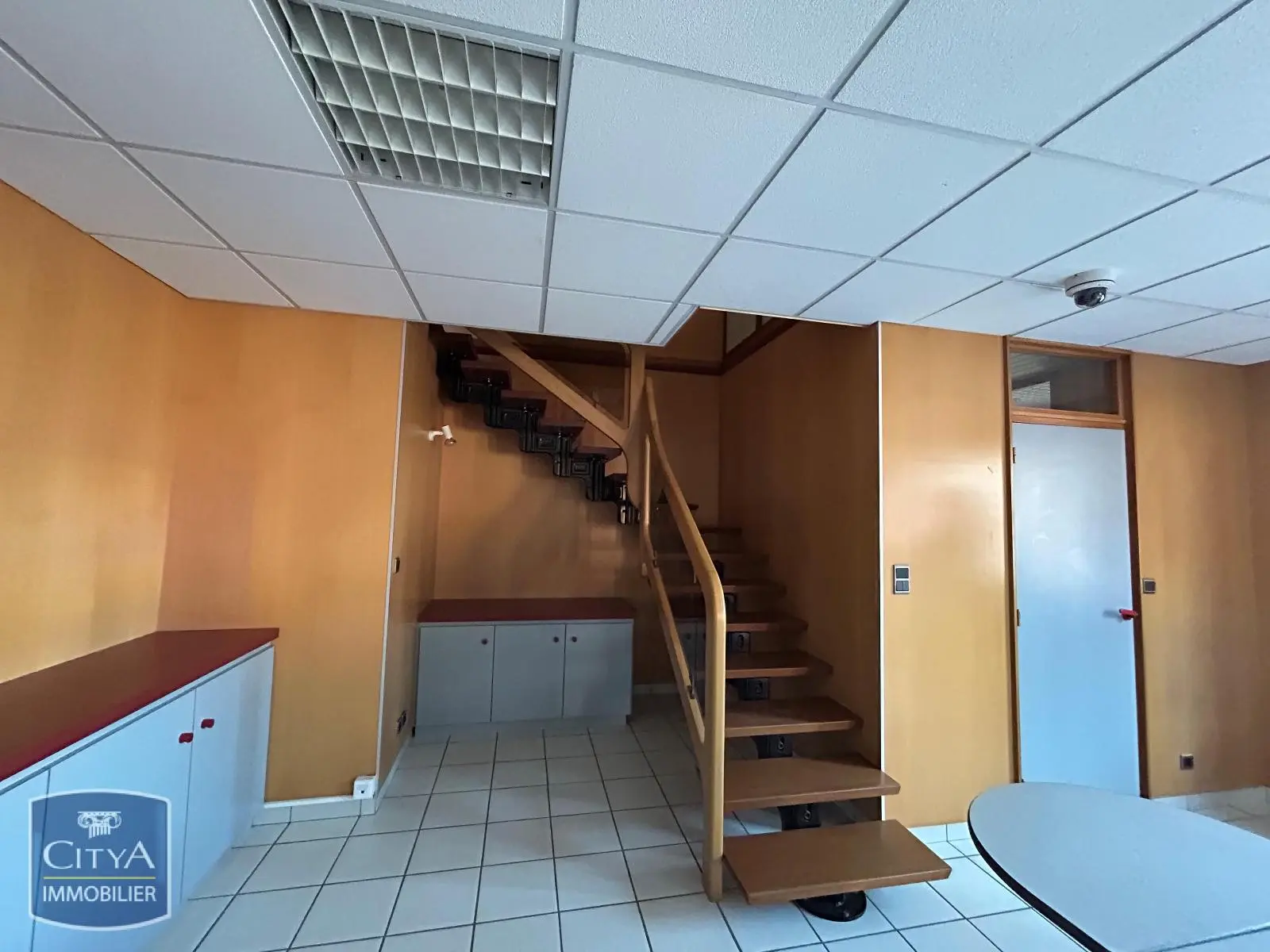 Photo 8 Local Commercial 1200m²