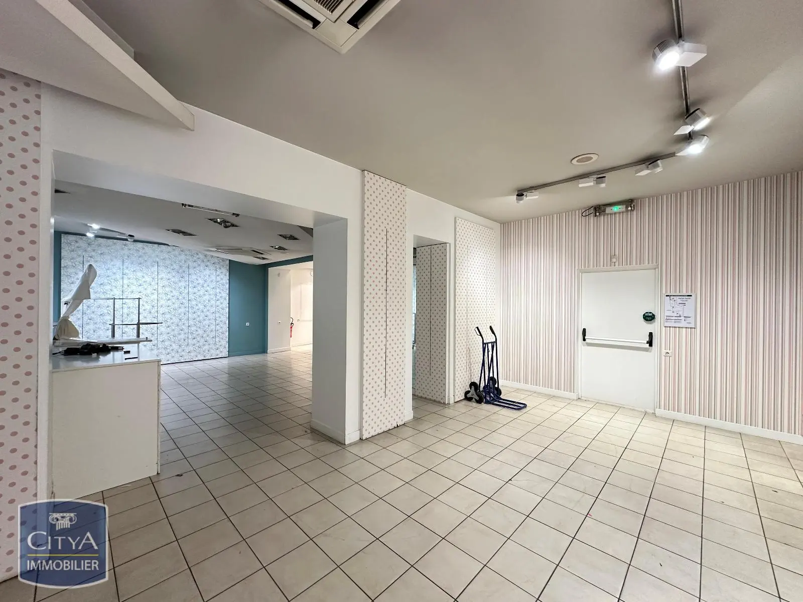 Photo 3 Local Commercial 223.2m²