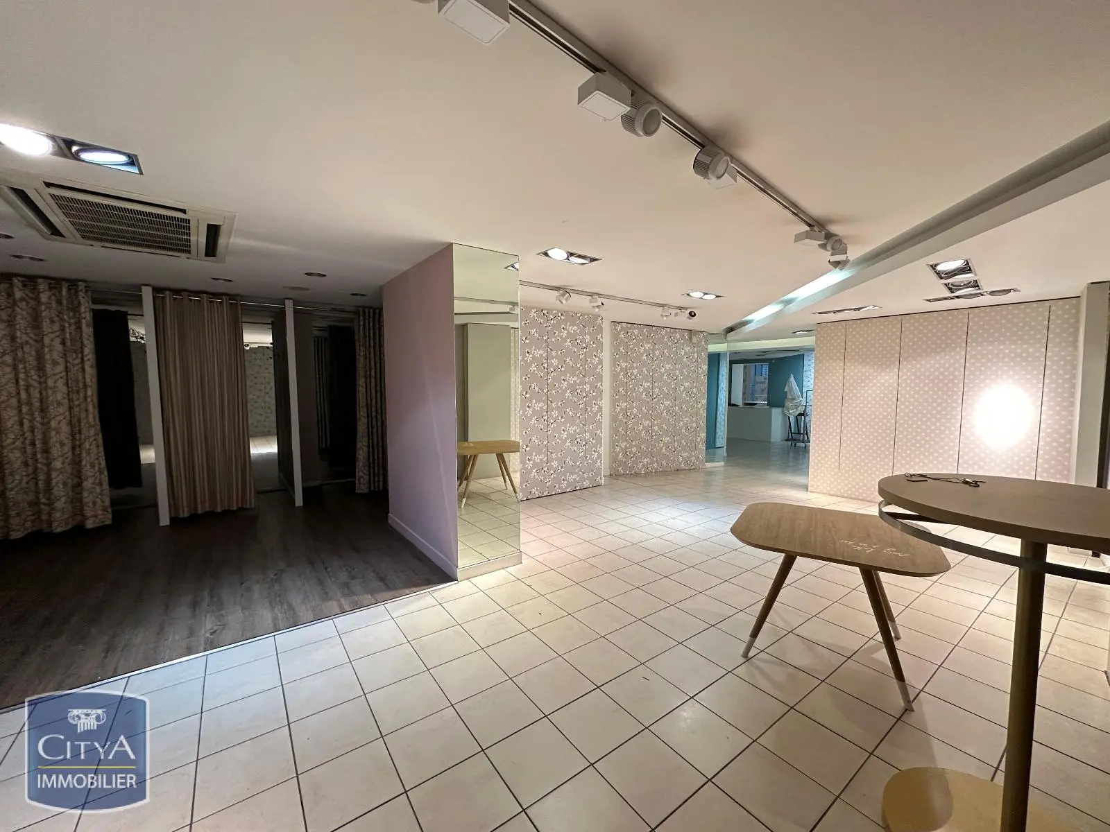 Photo 6 Local Commercial 223.2m²