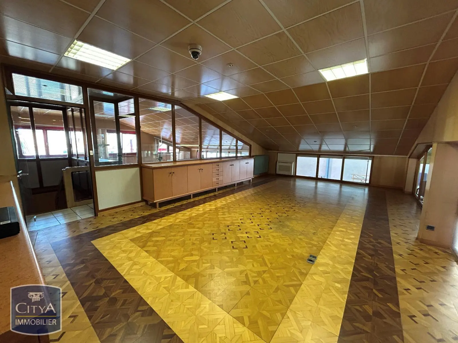 Photo 7 Local Commercial 1200m²