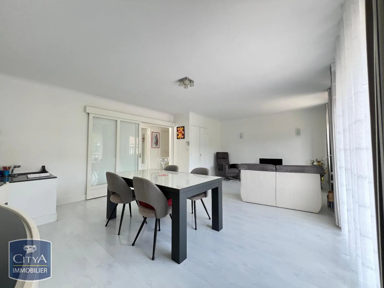 Photo 7 pour Maison 6 pièces 143m² Photo 7 Maison 6 pièces 143m²