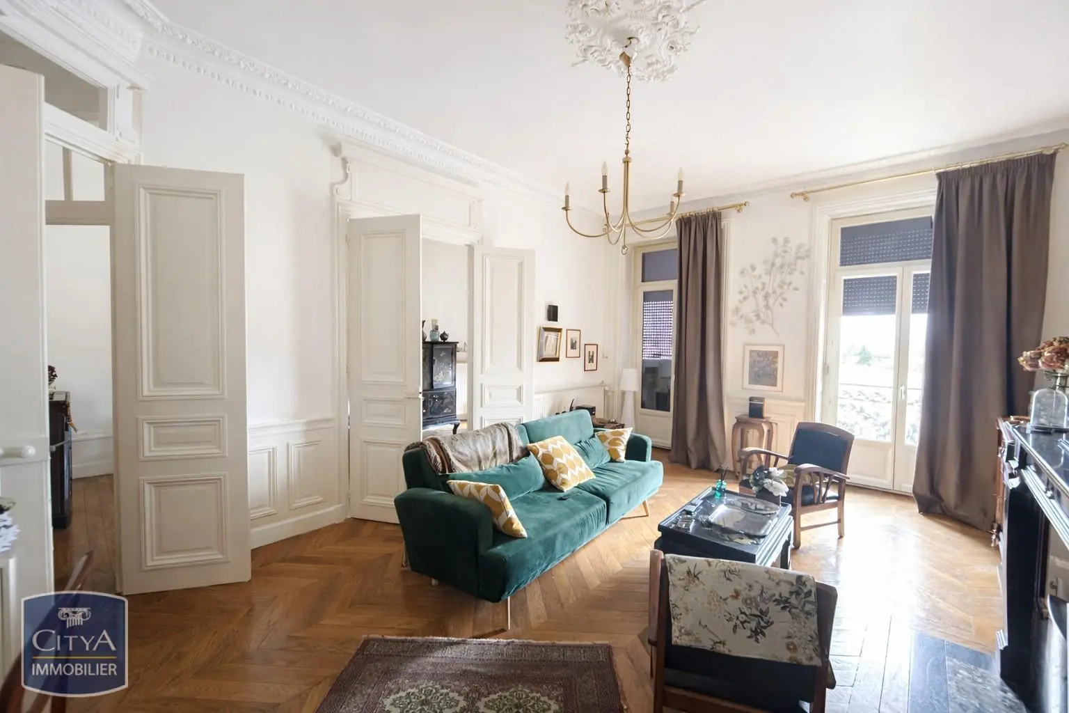 Photo 1 Appartement 5 pièces 133.7m²