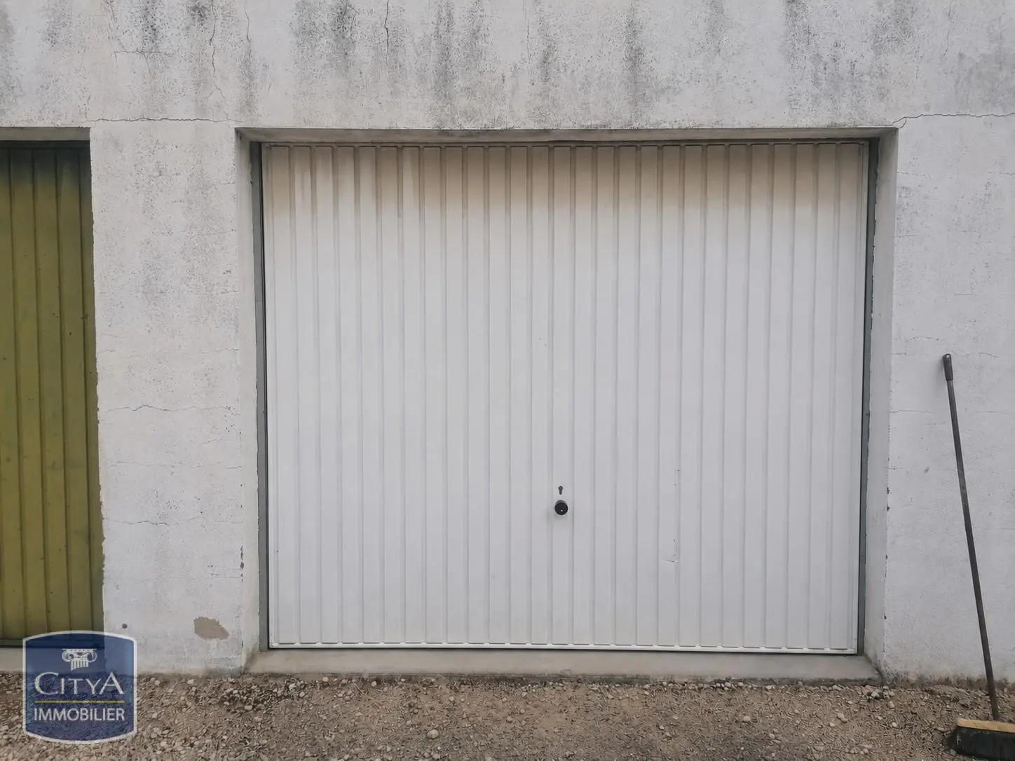 Photo 1 Parking 12m²