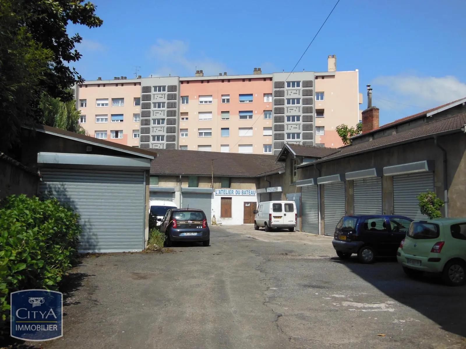 Photo 1 Parking