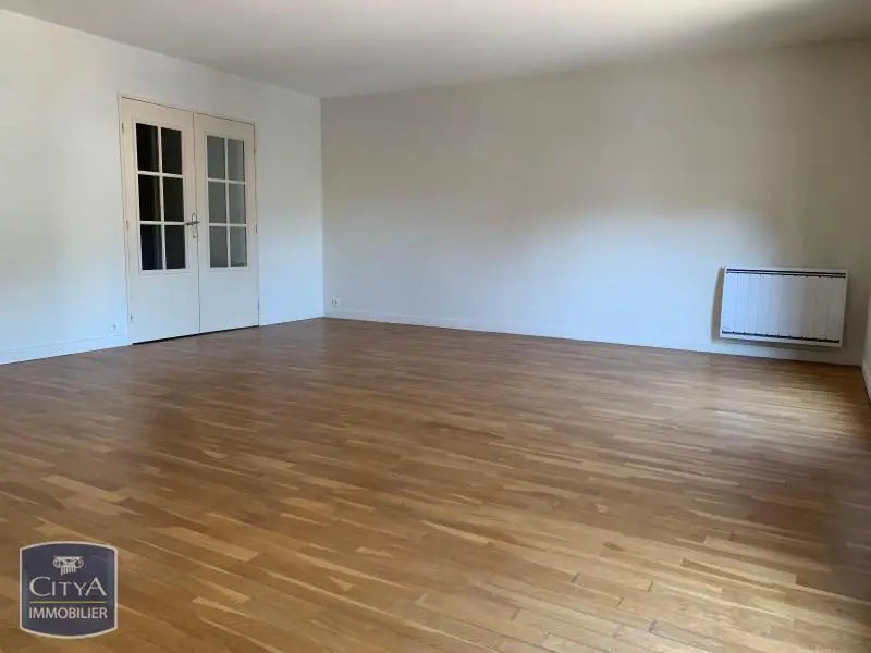 Photo 1 Appartement 4 pièces 111.37m²
