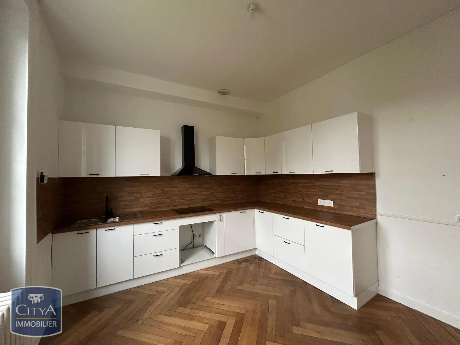 Photo 1 Maison 7 pièces 206m²