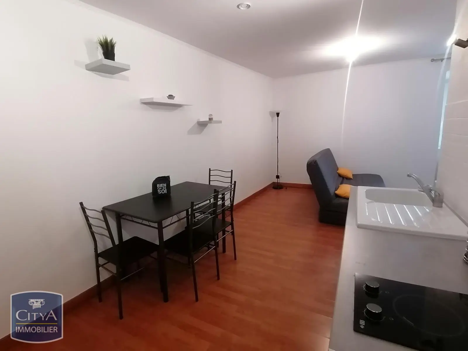 Photo 2 Appartement 1 pièce 28.3m²