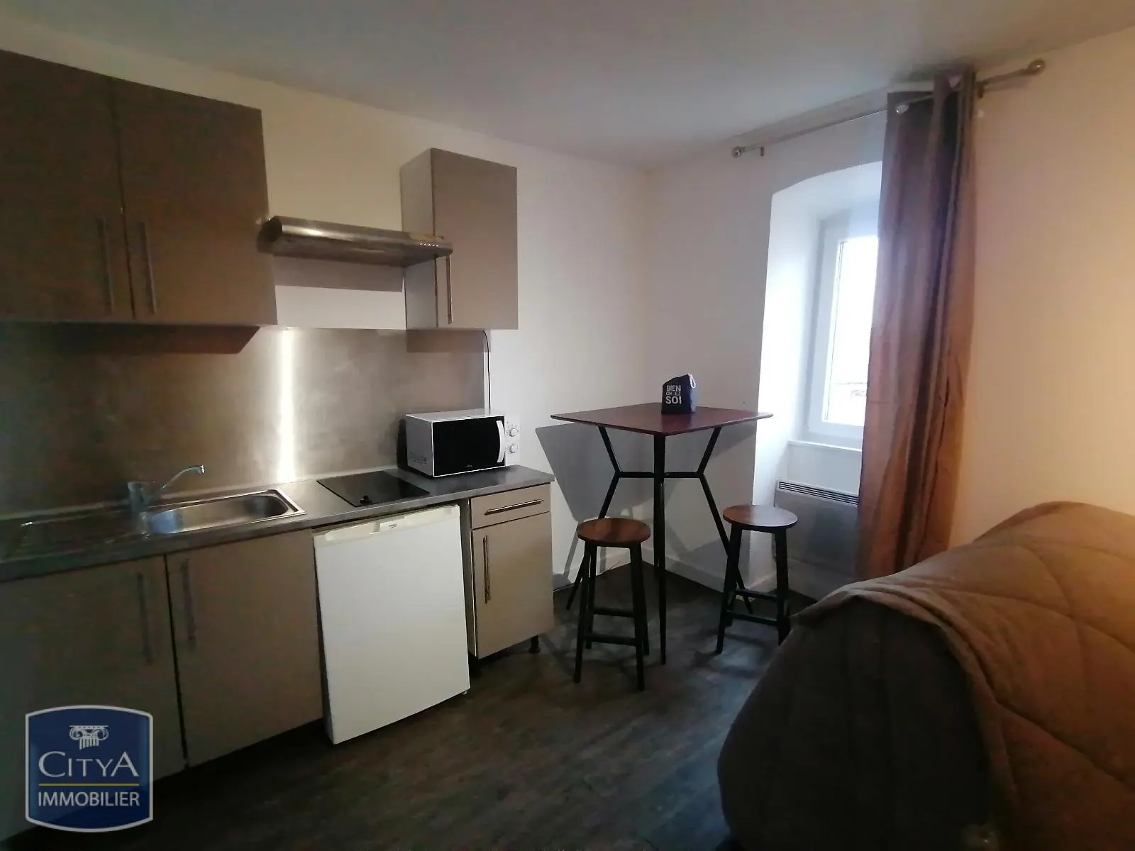 Photo 2 Appartement 1 pièce 19.81m²