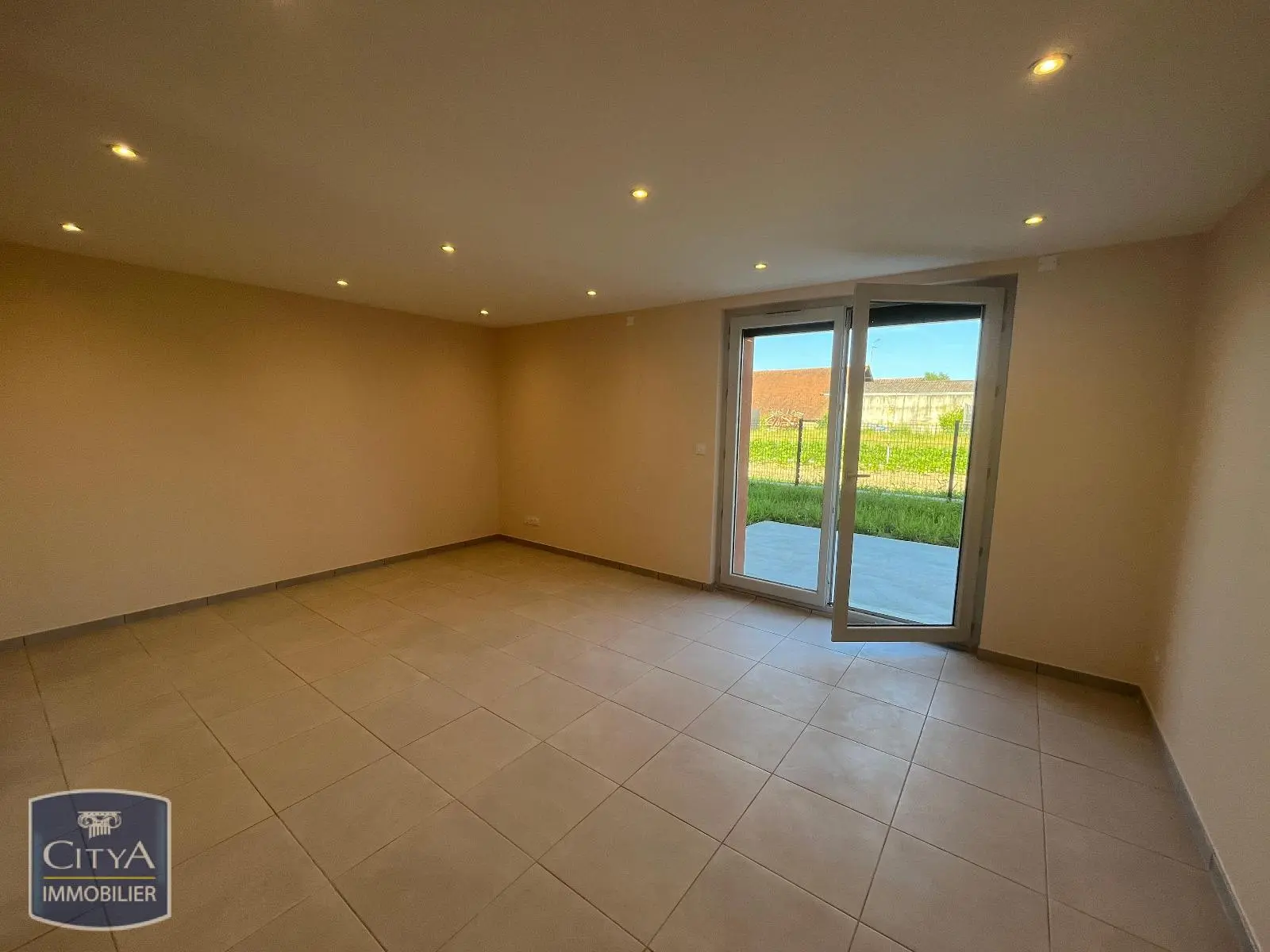 Photo 2 Appartement 4 pièces 100.51m²
