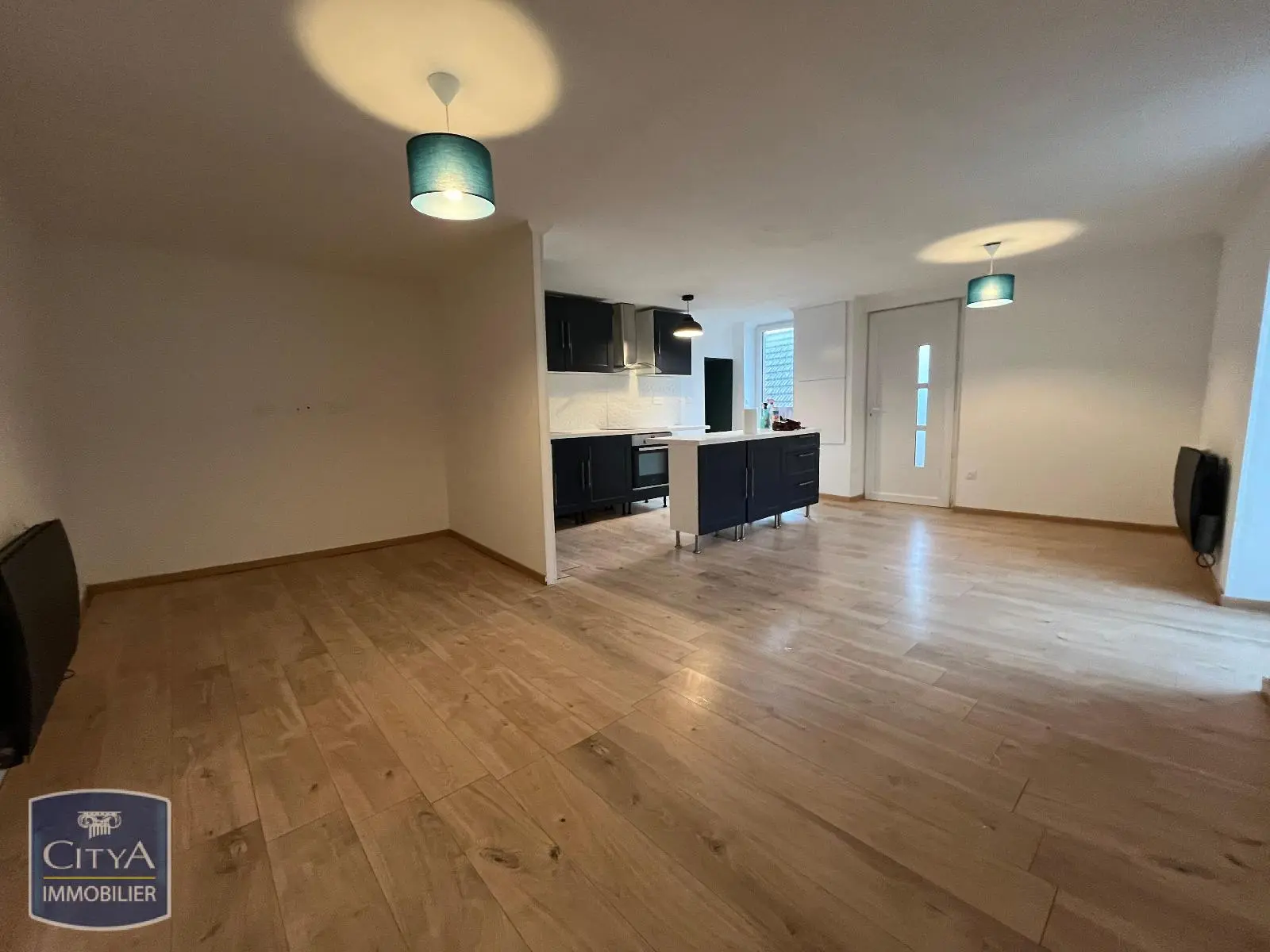 Photo 1 Maison 4 pièces 120m²