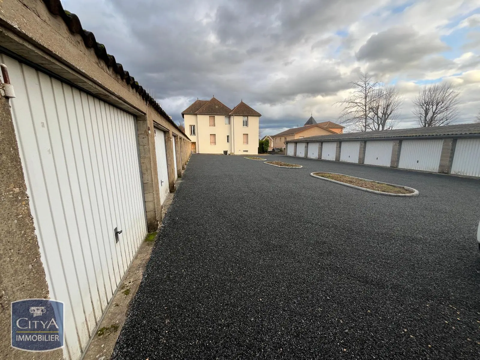 Photo 1 Parking 12m²