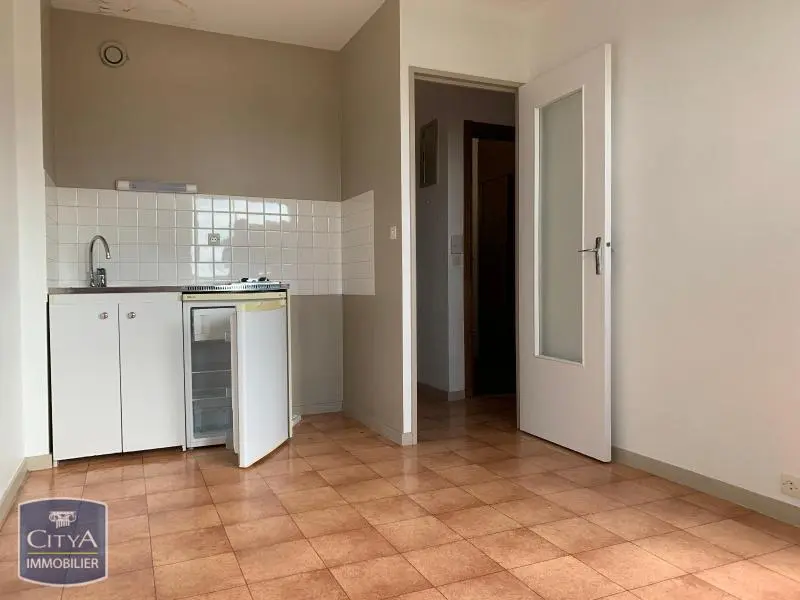 Photo 1 Appartement 1 pièce 30m²