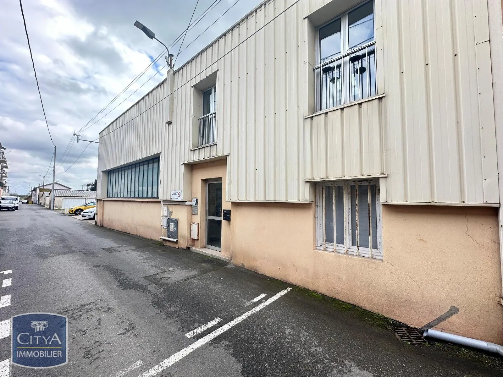 Photo 6 Local Commercial