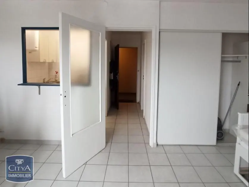 Photo 2 Appartement 1 pièce 27.24m²