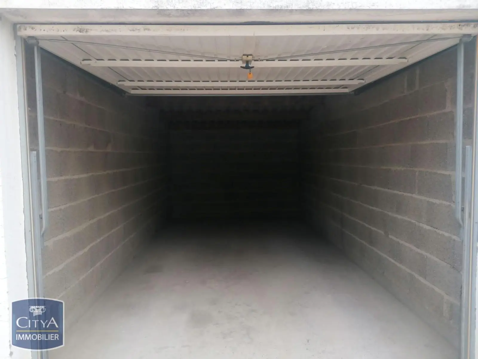 Photo 2 Parking 12m²
