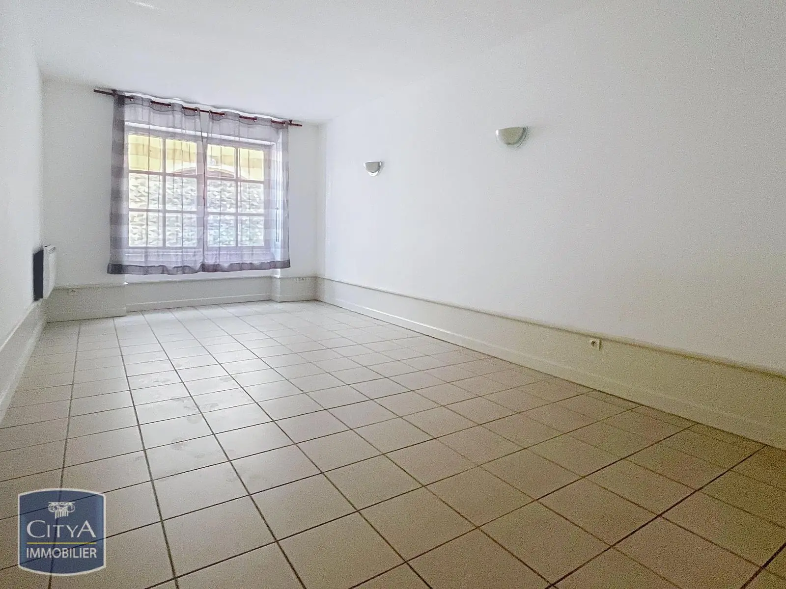 Photo 1 Appartement 1 pièce 33.22m²