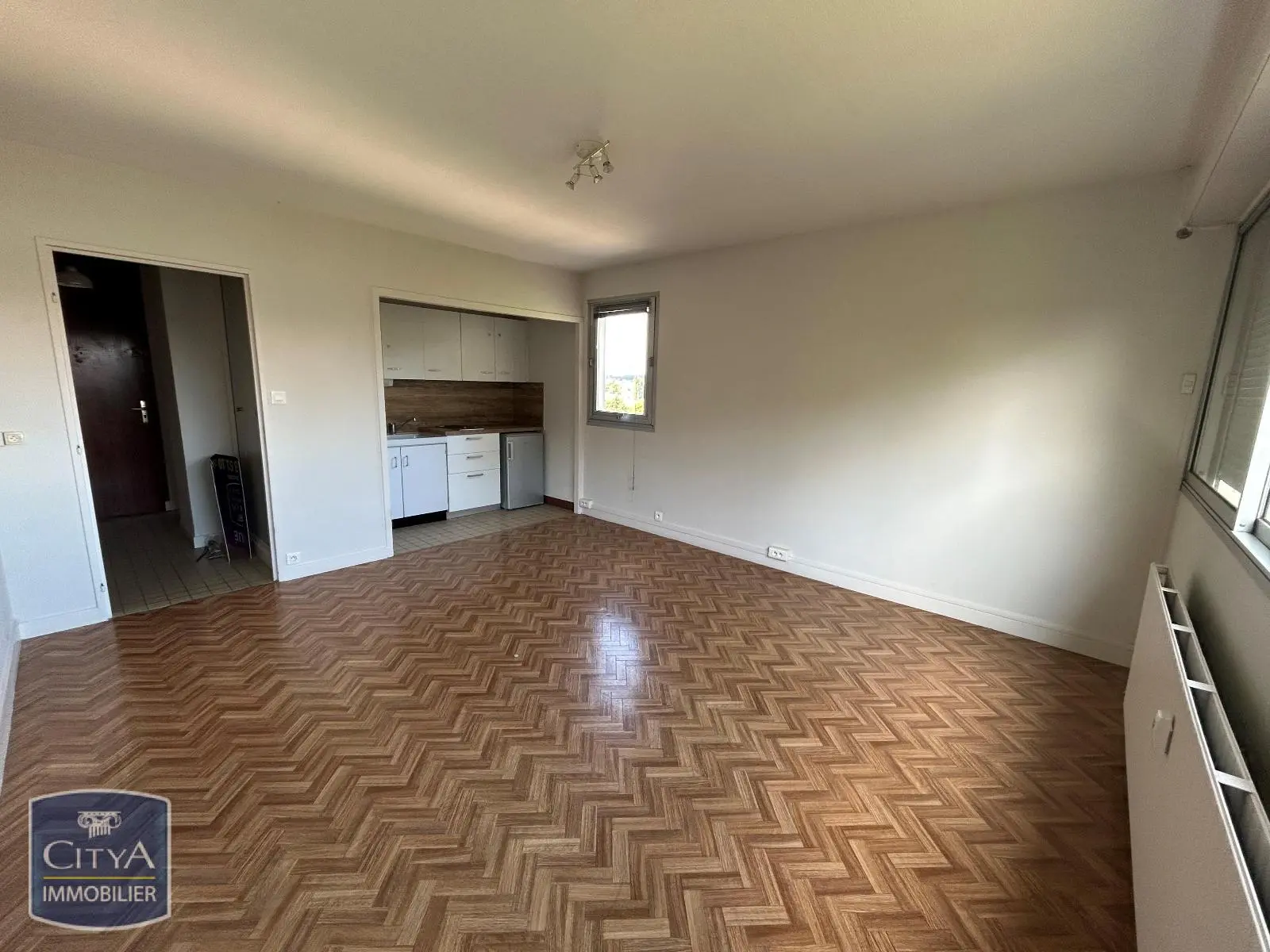 Photo 1 Appartement 1 pièce 29.86m²