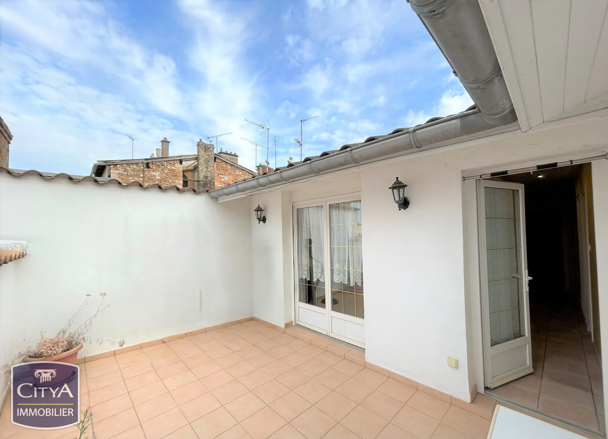 Photo 2 Immeuble 324m²
