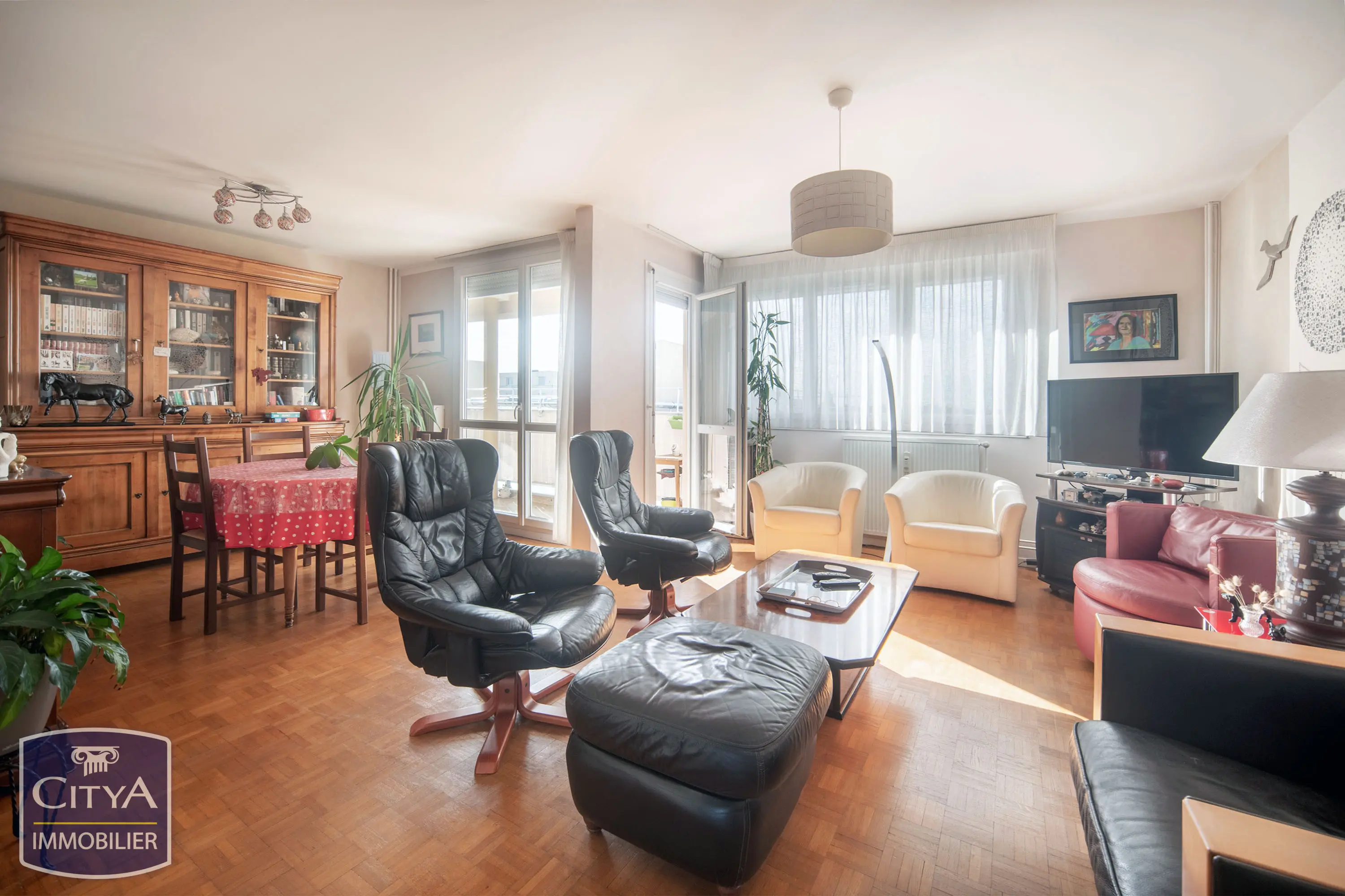 Photo 4 Appartement 5 pièces 96.01m²