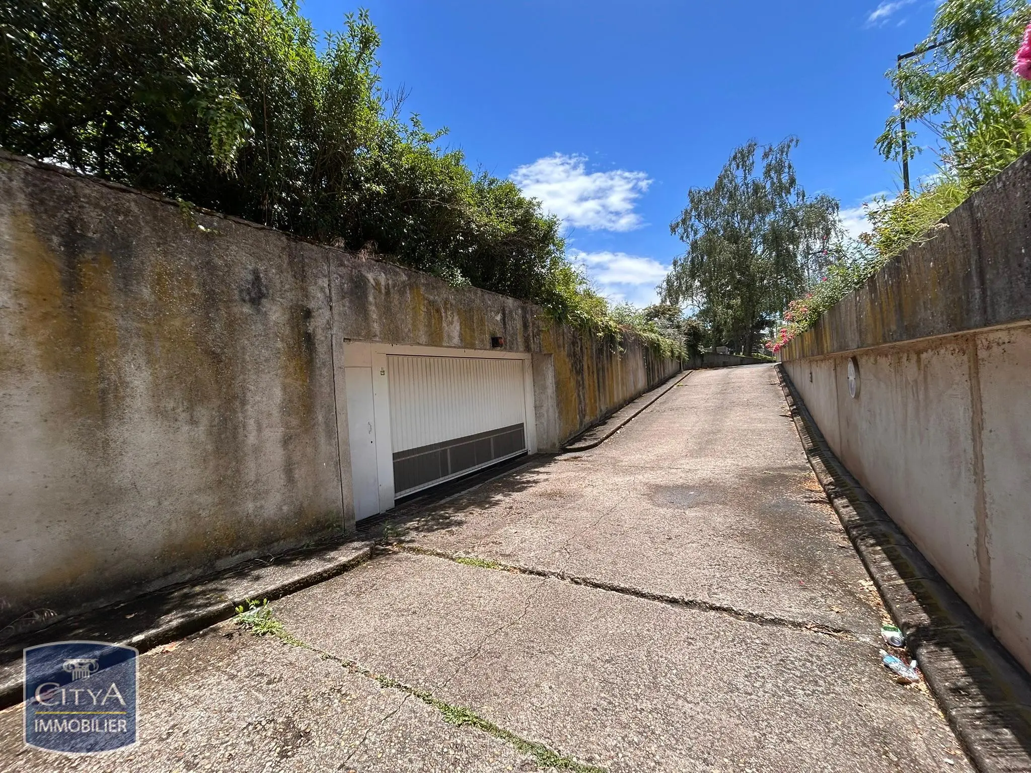 Photo 1 Parking 13m²