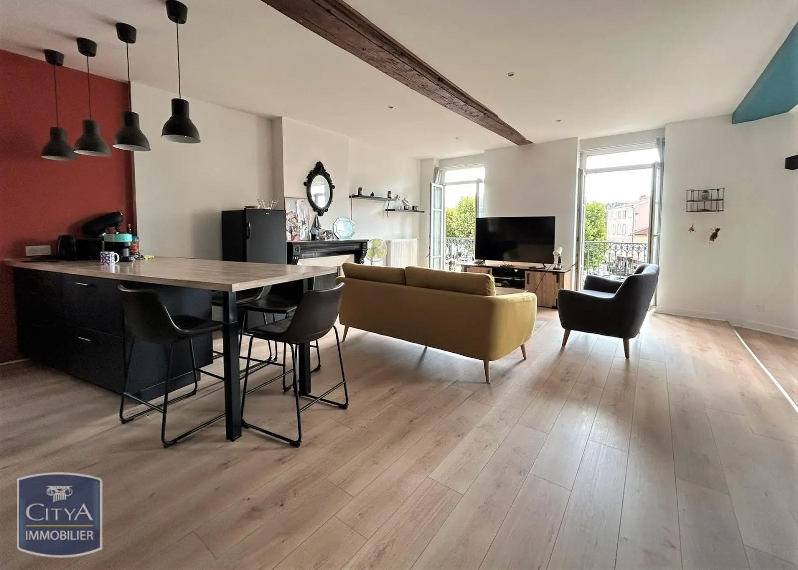 Photo 1 Appartement 6 pièces 117.65m²