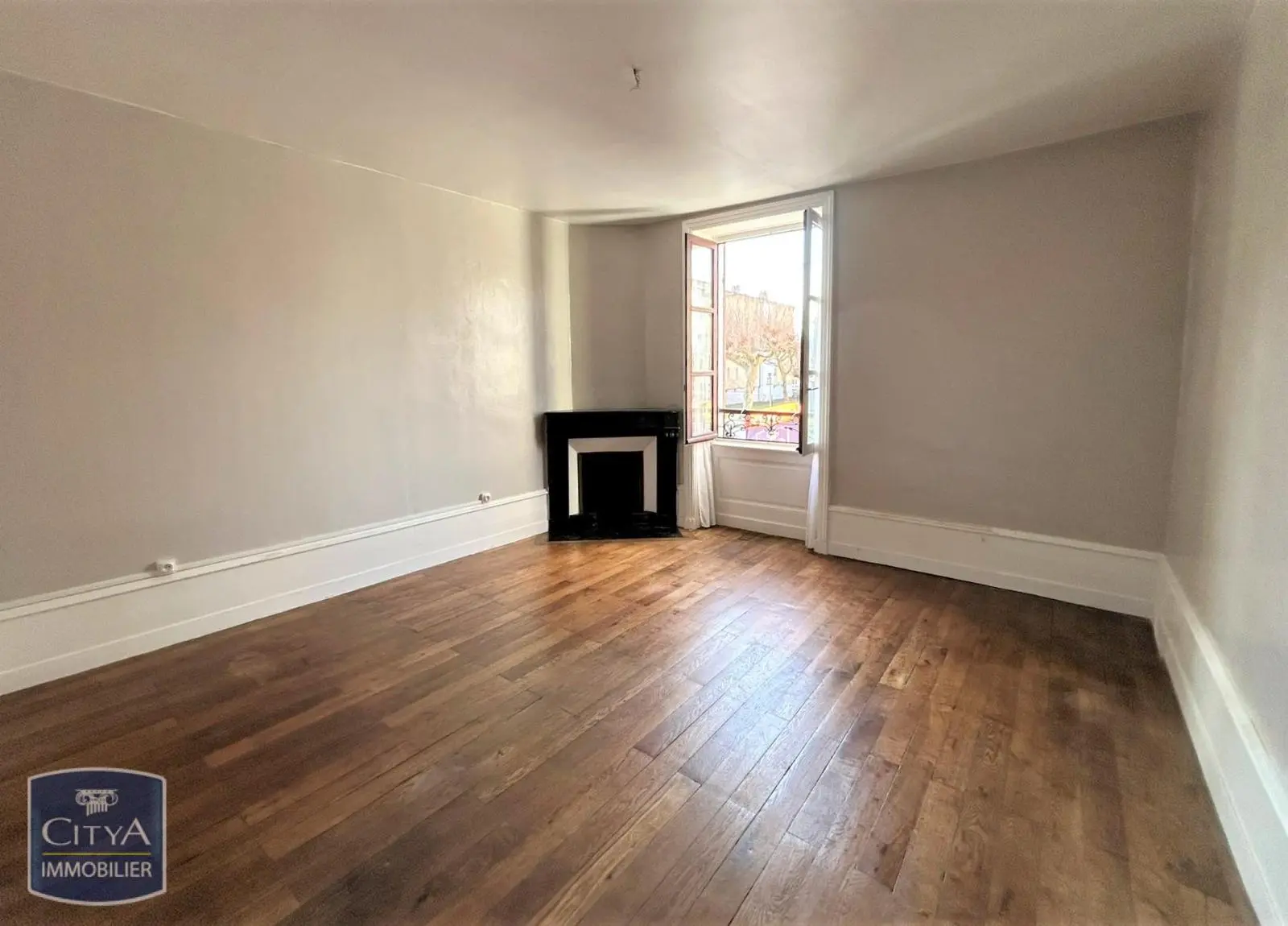 Photo 3 Immeuble 176m²