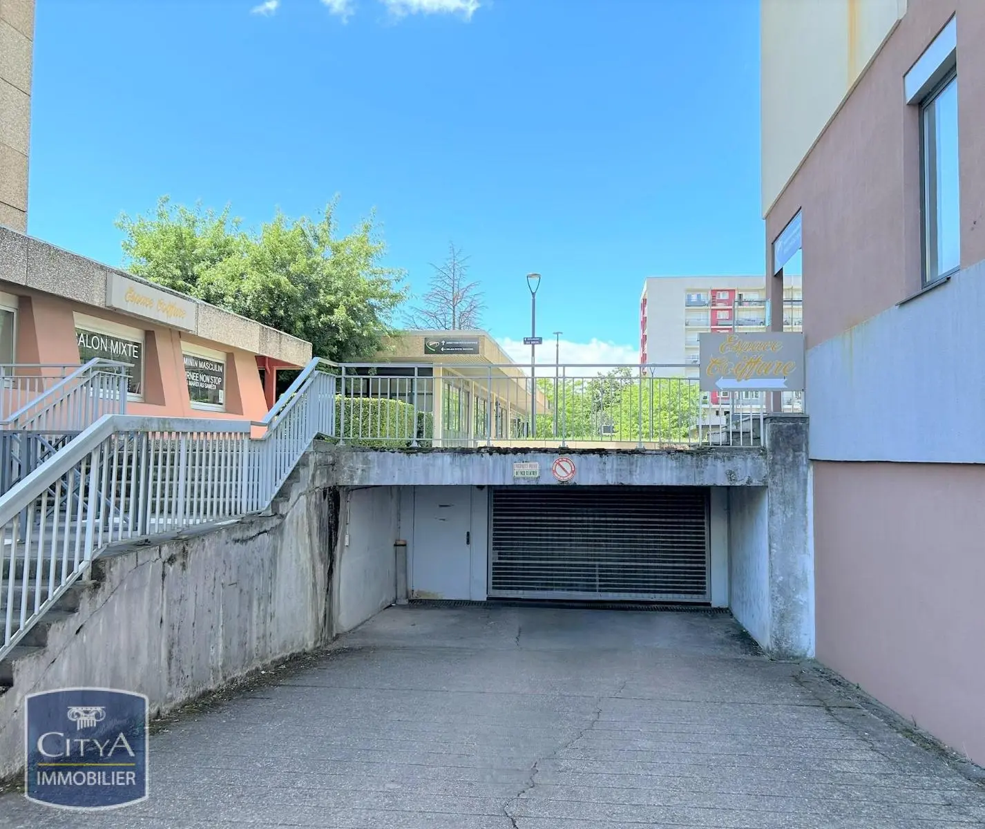 Photo 1 Parking 13m²